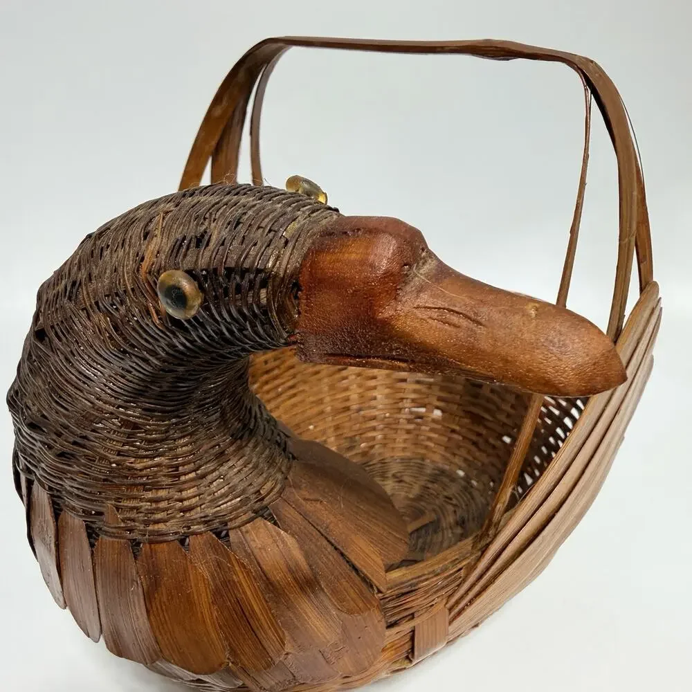Vintage Duck Goose Basket Brown Wicker Rattan Wood Handle 10